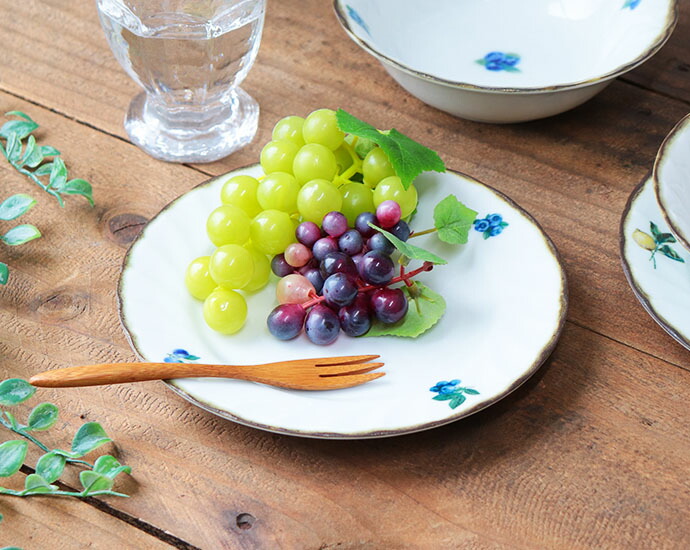 楽天市場】【2柄set】果実の森 パン皿 ケーキ皿 中皿 サラダ フルーツ