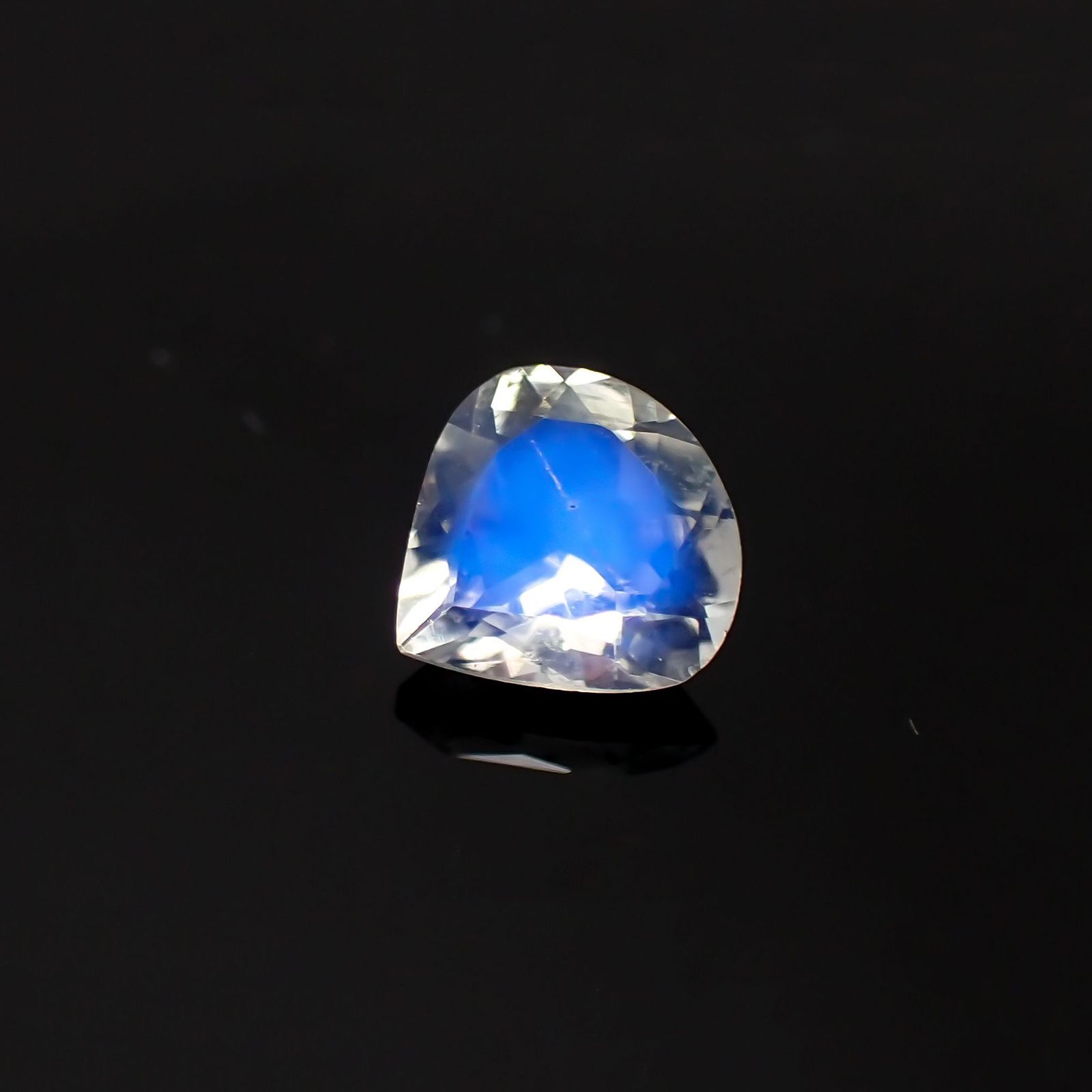 レインボームーンストーン（インド産）商品一覧 | 宝石ルースの専門店