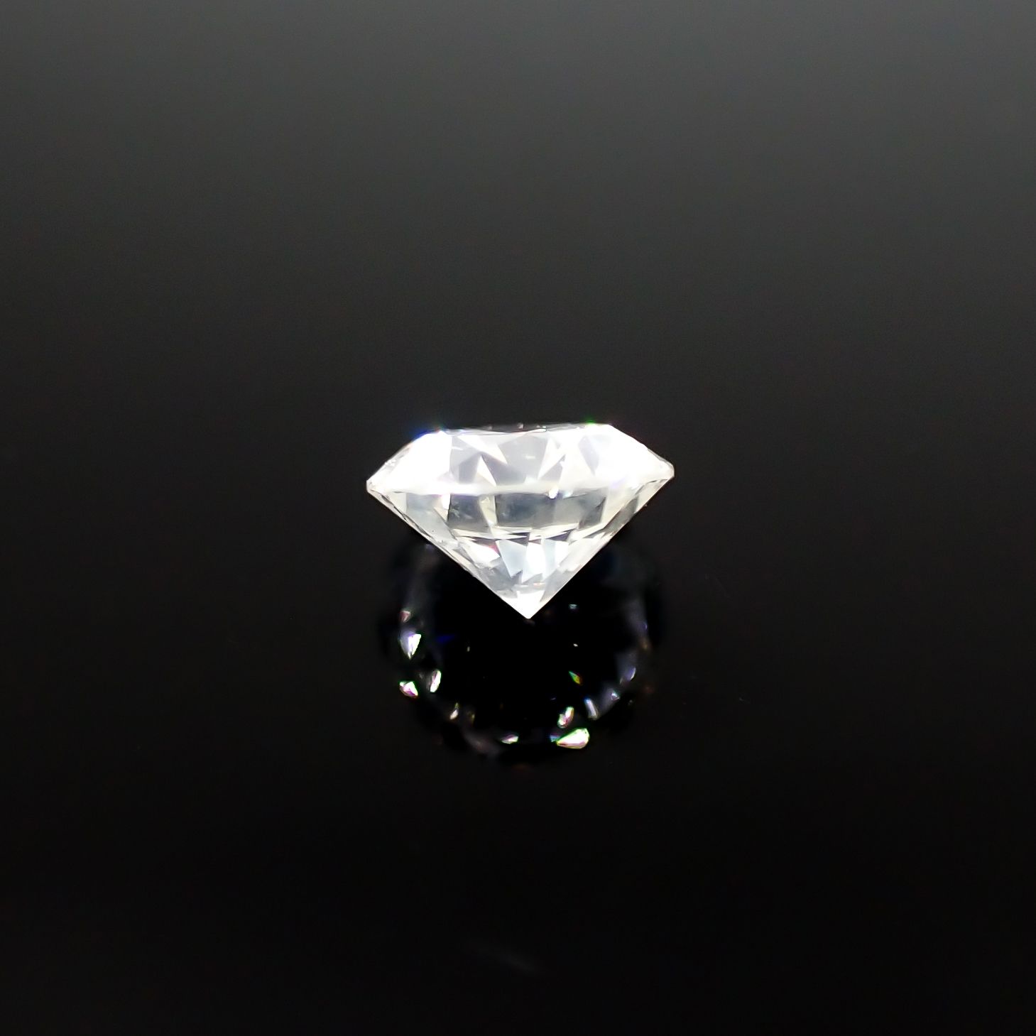 シルキーダイヤモンド 0.21ct / 3.8x3.8mm前後 [240326629] | TOP