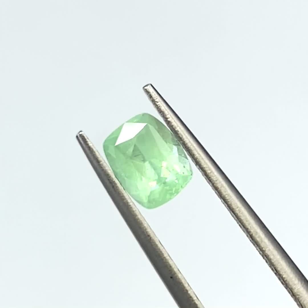 ミントコーネルピン(宝石名グリーン・コーネルピン)タンザニア産 0.799
