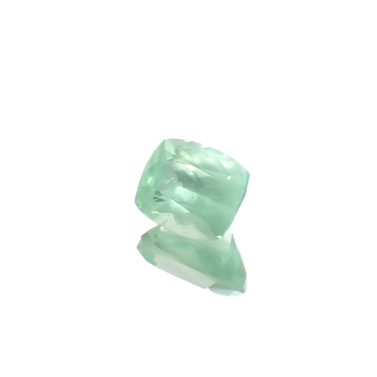 ミントコーネルピン(宝石名グリーン・コーネルピン)タンザニア産 0.799