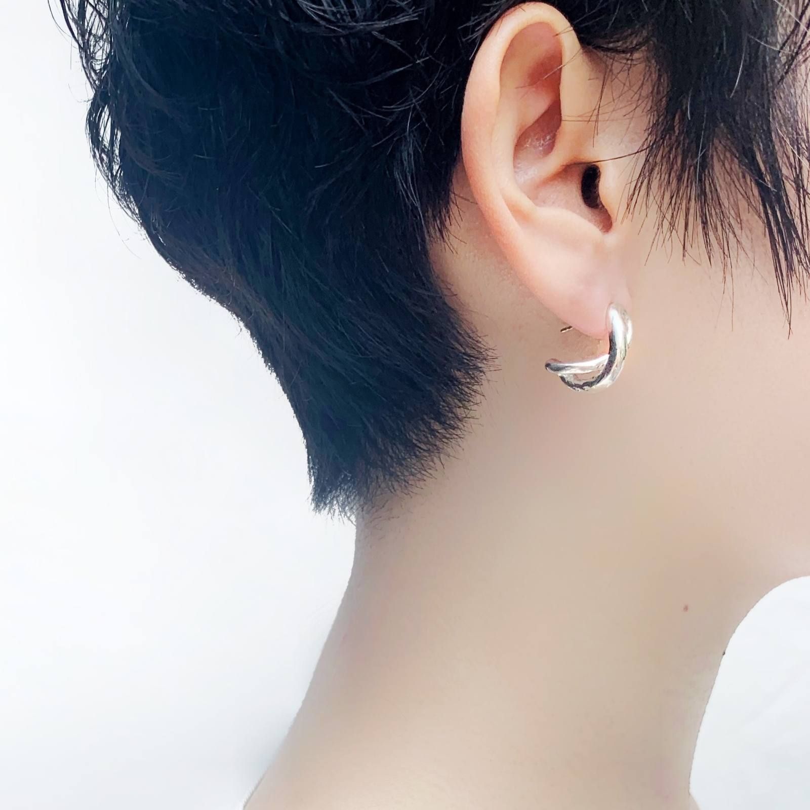 KAORU - 【即日発送可】クロスリボンピアス＊廃番商品 | GENTiL|ジャン