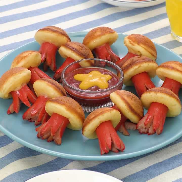 たこ焼き器で作ろう♪ たこさんドッグのレシピ動画・作り方 | デ