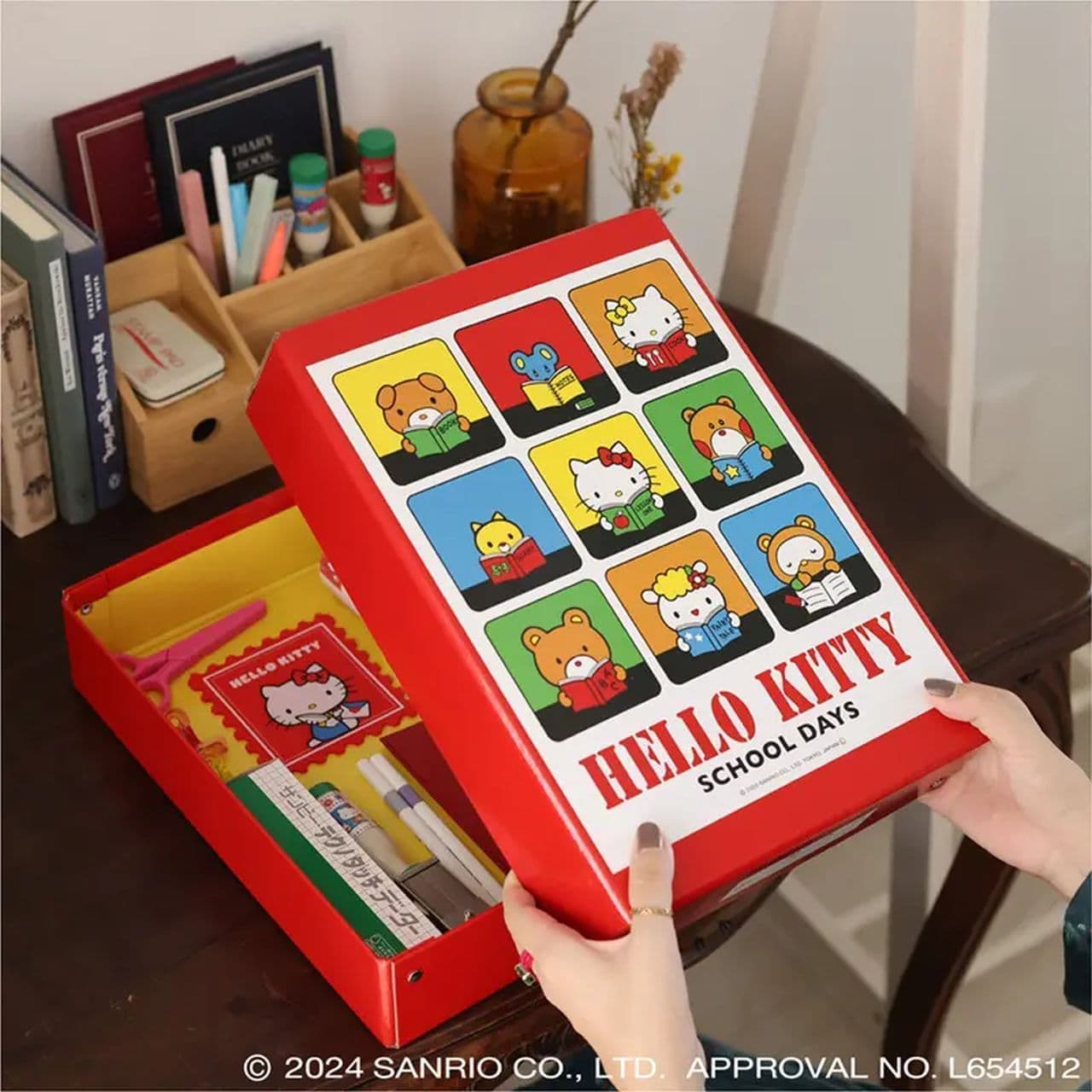 ハローキティのレトロな文房具 郵便局ネットショップに登場！おどうぐ