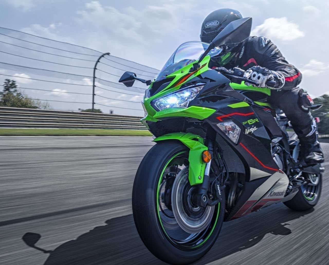 カワサキ「Ninja ZX-6R」シリーズのカラー＆グラフィックを変更 [えん乗り]