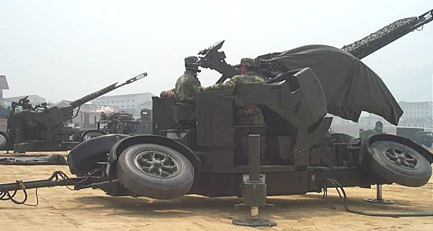 90式35mm連装機関砲（GDF002） - 日本周辺国の軍事兵器