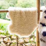 1匹から1.5匹サイズのムートンラグ | ムートン ラグ