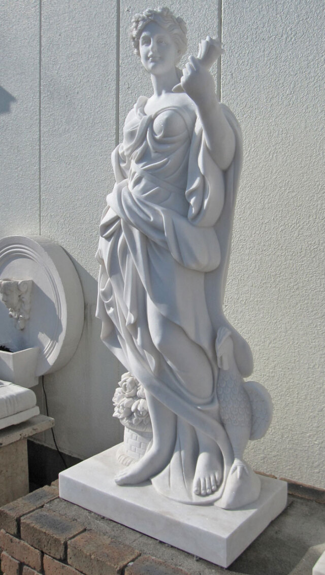 天然大理石彫刻（石像） 花飾りのヴィーナス（乙女像）の販売ページです。