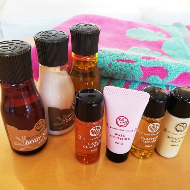 POLA ポーラ アロマエッセゴールド ミニボトル バス＆スキンケアセット
