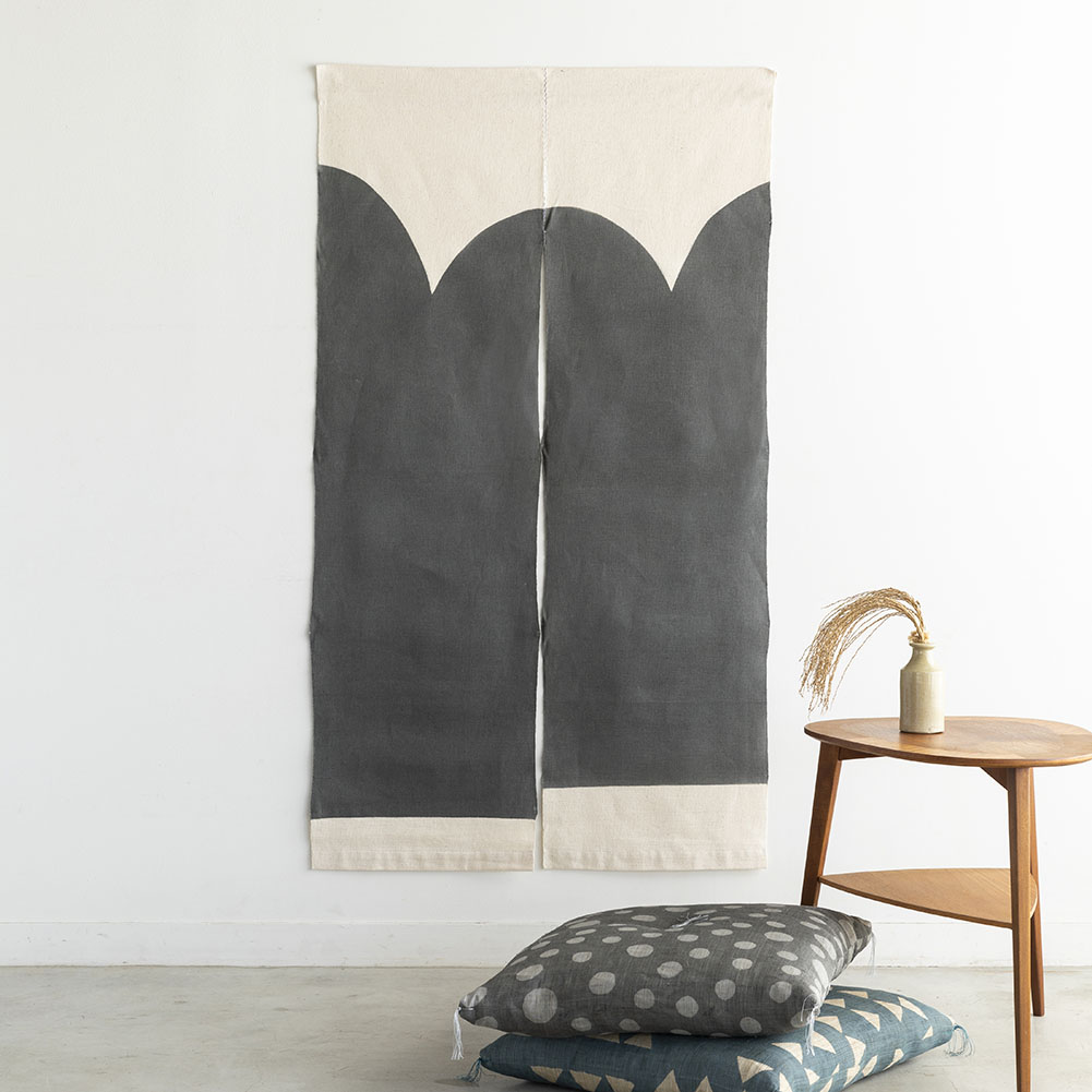 型染めの綿のれん 三つ山（波の山） 山内武志 柚木沙弥郎 芹沢銈介 型