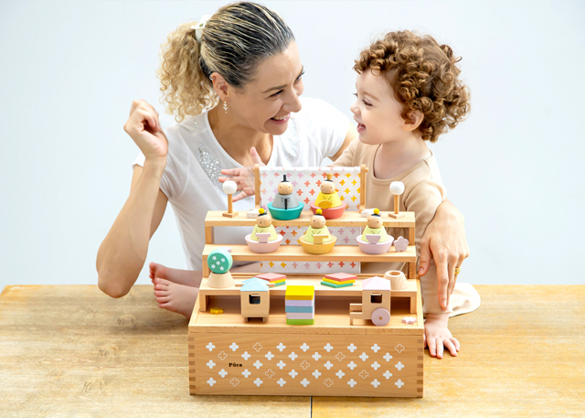 プーカのひな人形 収納飾り-HAKO- 【飾り台自在】【座り雛・立雛