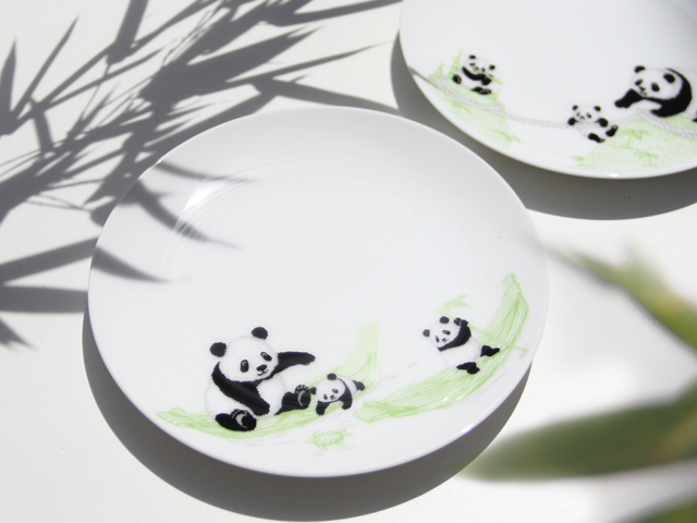 パンダ親子 -縁起物語- 16cmプレートその1「笹舟で川を行く