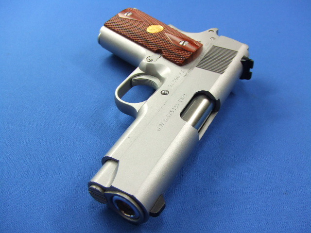 コルト オフィサーズ ACP オールシルバー モデル (マグナテック