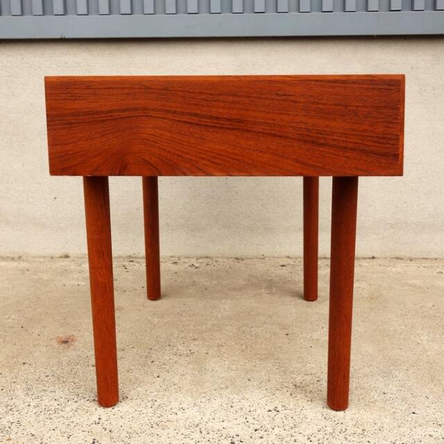 北欧の小さいサイドテーブル｜ヴィンテージ家具通販・アンバーデザイン