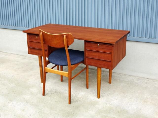 シンプルなヴィンテージデスク 幅120cm｜アンバーデザイン