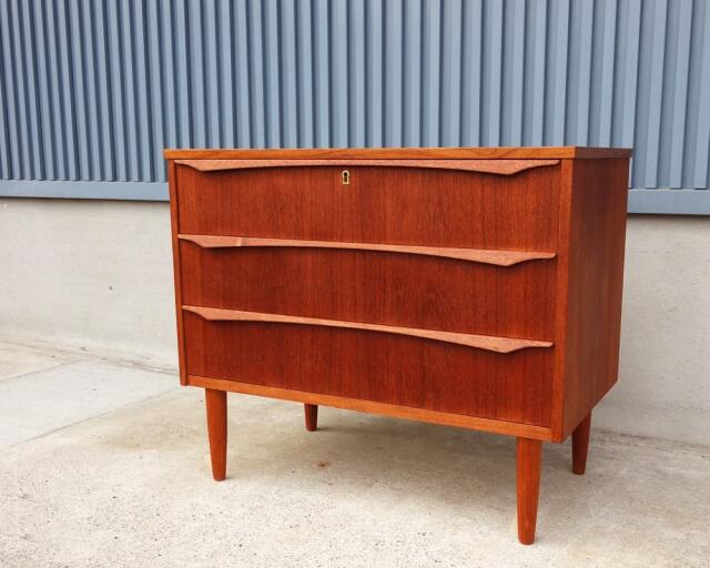 北欧の3段チェスト ヴィンテージ｜アンバーデザイン