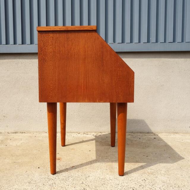 北欧ヴィンテージ木製ナイトテーブル｜北欧家具通販・アンバーデザイン