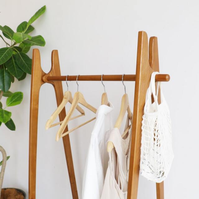 木製ハンガーラック折り畳み式｜北欧家具通販 アンバーデザイン