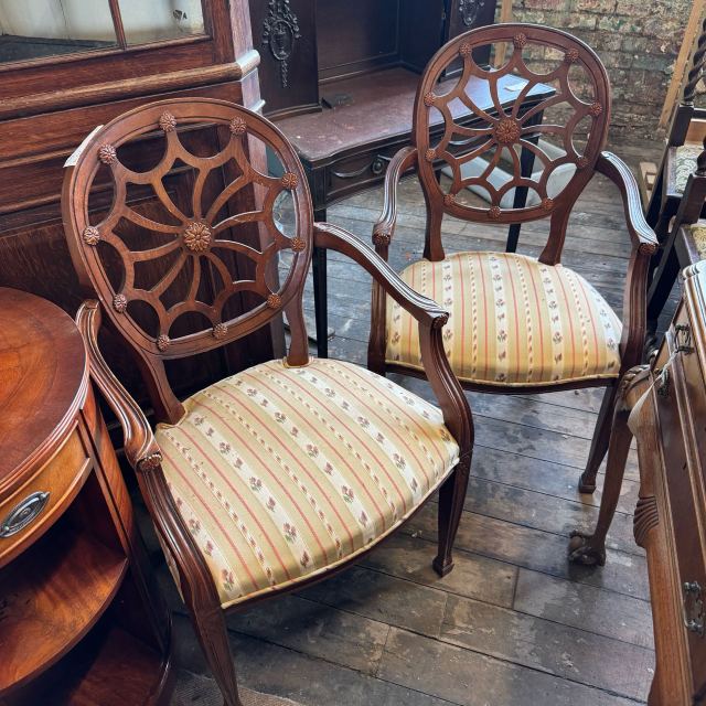 ダイニングチェア