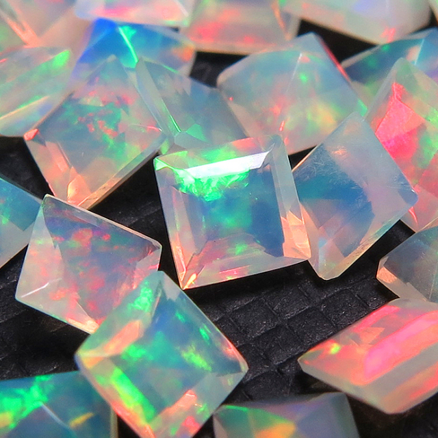 天然石ルース（裸石）・エチオピアンオパール（エチオピア・ウェロ州産