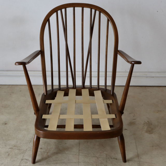 アーコール（ERCOL）イージーチェア・1シーター 日本が世界に誇る尾州