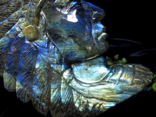 インディアン ラブラドライト 彫刻置物 高さ122mm 重さ462g 鮮やか極上