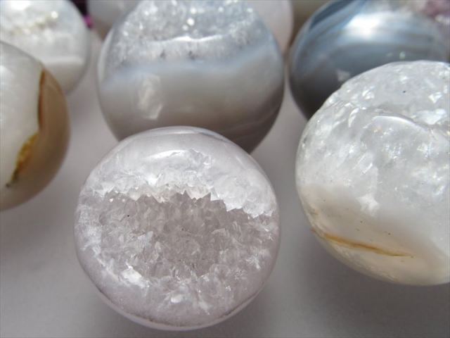 笑口 メノウ 丸玉 直径約30mm-32mm前後 ミニサイズ丸玉 瑪瑙&水晶 笑福