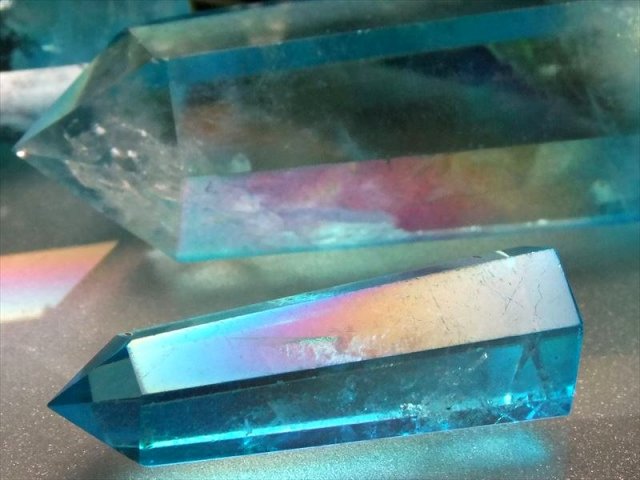 ブルーアクアオーラ 天然水晶ポイント 六角柱 80g-90g 手ごろな小さめ