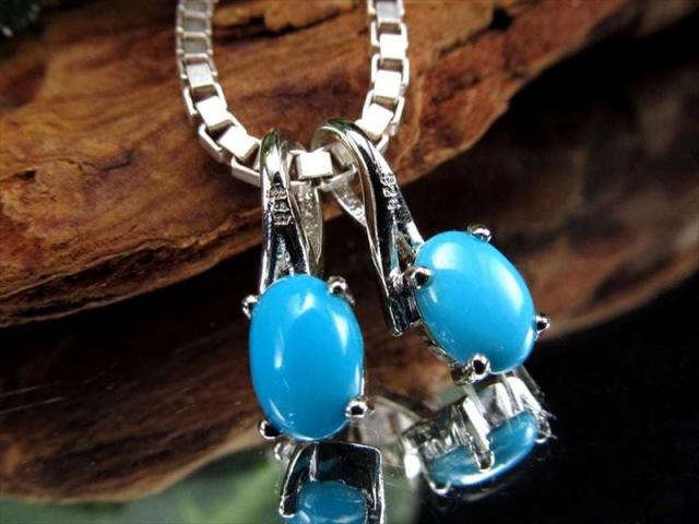 特別大特価 ターコイズ ペンダントトップ オーバル型 石サイズ縦約7mm