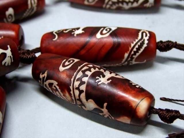 五本爪 赤天珠 龍神天珠(りゅうじんてんじゅ) 連 一連8個付き サイズ