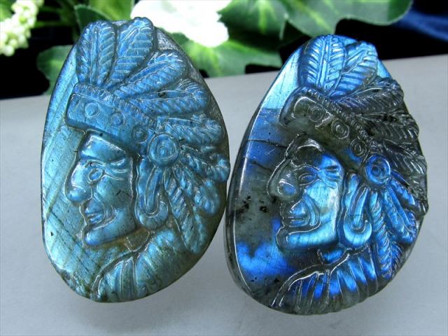 鮮やかシラー ラブラドライト インディアン 彫刻置物 1個売り 重さ約