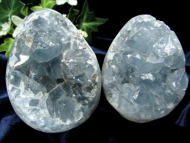 ころんとたまご型 セレスタイト 原石 1個売り 250g-300g 清浄、博愛