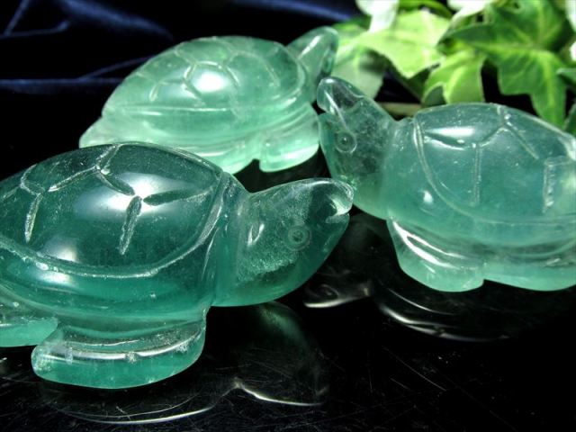 選べる4種類 天然石 亀彫刻置物 1個売り 重さ60g-80g前後 パープル