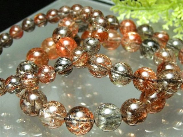 針状マイカの煌めき フォリエーテッド・マイカインクォーツ