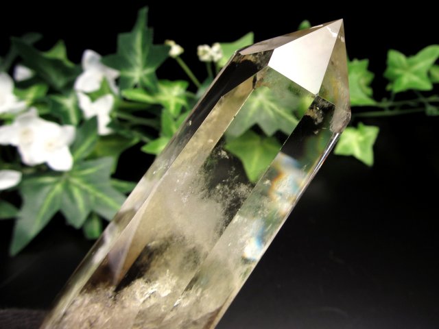 ラダー・虹・ファントム入り 5A シトリン ポイント 六角柱 専用木製台