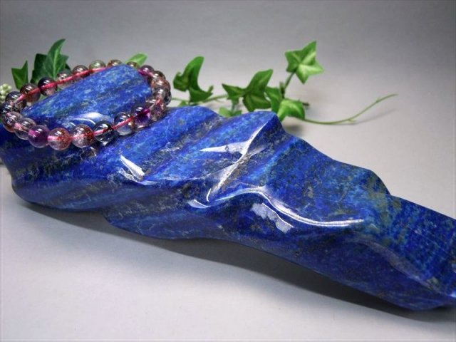 特大 高品質 ラピスラズリ 磨き原石 重さ965g 最大幅205mm 最強の幸運