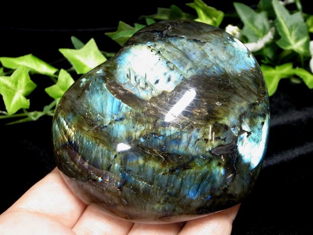 ラブラドライト ハート型 タンブル 最大幅約86mm 重さ357g 1点物