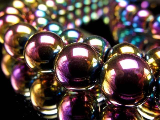 激安宣言 虹色光沢が美しい 約4mm珠 ヘマタイト 赤鉄鉱 レインボー