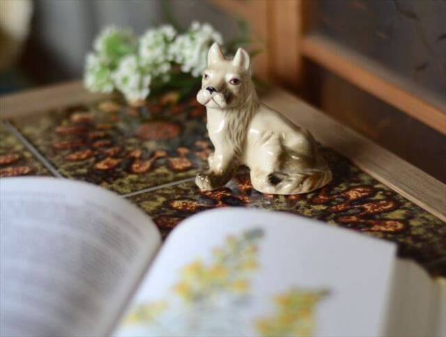 イングランドから グレートデンらしき子犬 磁器 オブジェ イヌ 犬