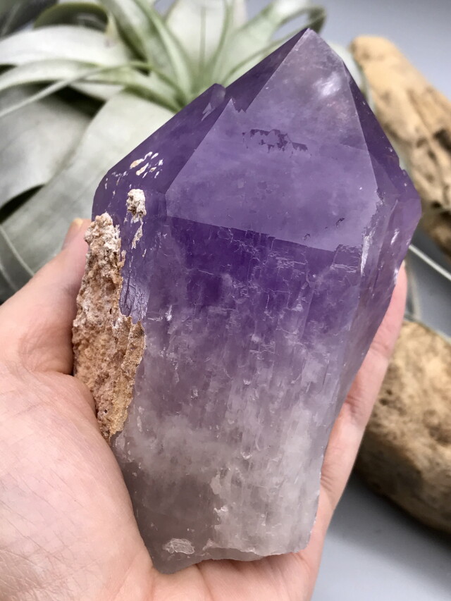 ボリビア・アナイ産アメジスト AMG074