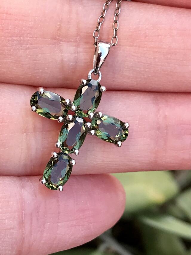 モルダバイト・クロス・ペンダントトップ MLD005