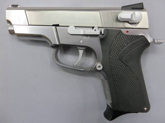 ウエスタンアームズ】S&W ショーティ40 クロームシルバーモデル