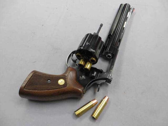 マルシン】コルトアナコンダ 8in Wディープブラック 木製グリップ