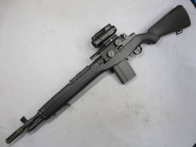 東京マルイ】M14 SOCOM・マウント・ダットサイト スタンダード電動ガン