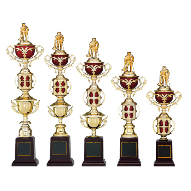 優勝トロフィー 樹脂製人形付きトロフィー T1020シリーズ（高さ400