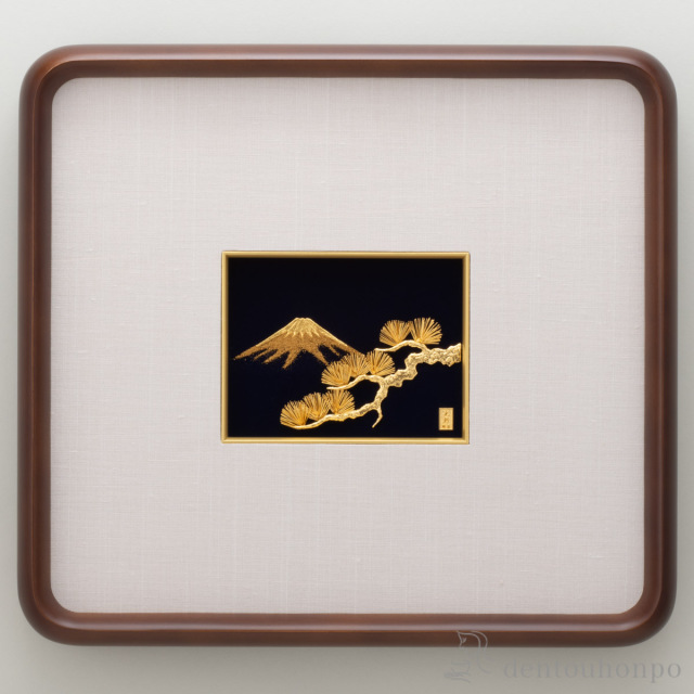 送料無料】 純金 貴金属画 富士に松 7g / 額縁 飾り フレーム 人気