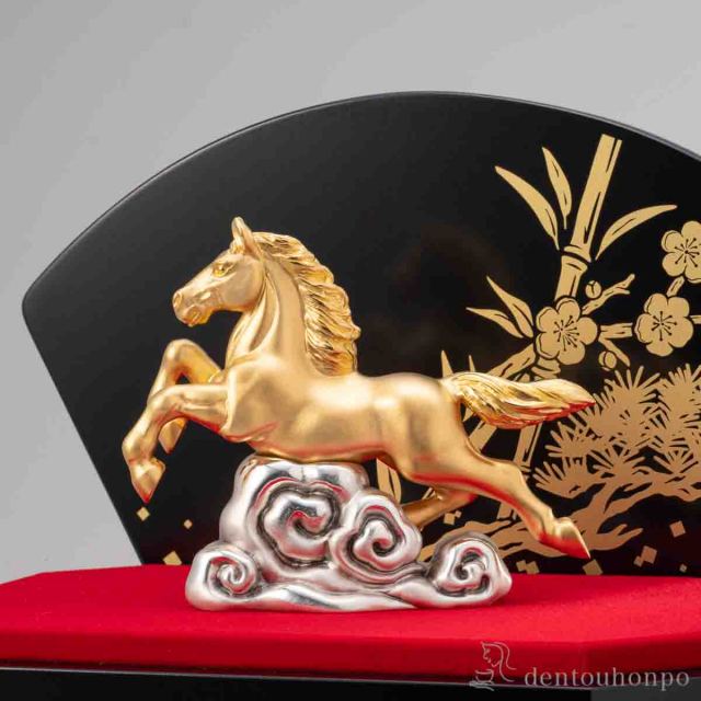 送料無料】 純金製 福来 「午」 K24 35g 中 ガラスケース付き / お正月