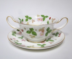ウェッジウッド（Wedgwood）ワイルドストロベリー スープカップ