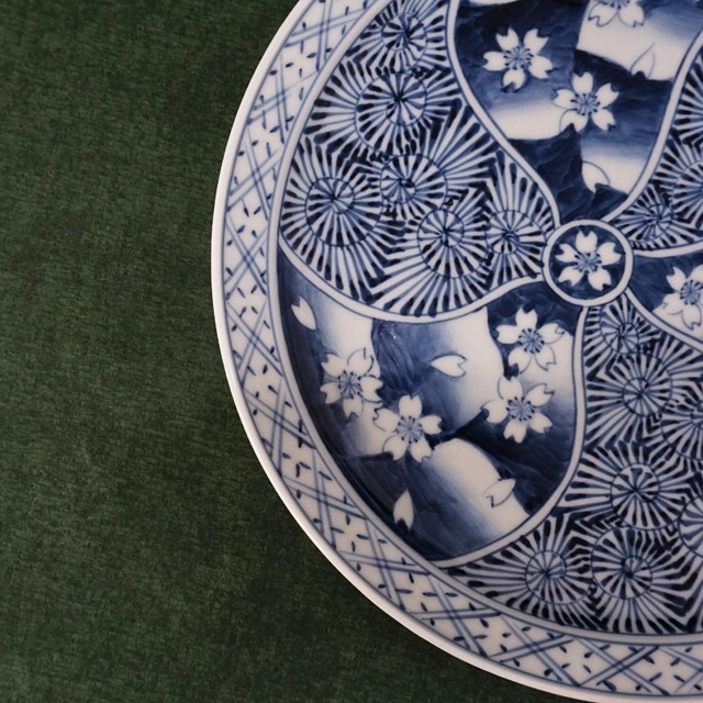 そうた窯｜染付桜祥瑞玉渕九寸皿