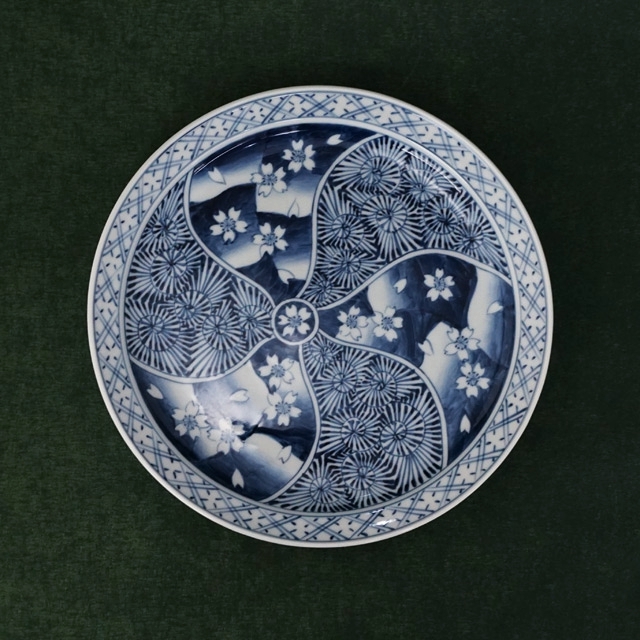 そうた窯｜染付桜祥瑞玉渕九寸皿